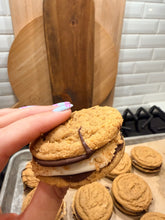 Load image into Gallery viewer, Pumpkin S’mores Recipe