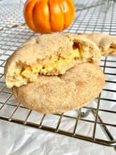 Load image into Gallery viewer, Pumpkin Cheesecake-Stuffed Snickerdoodles Online Baking Class